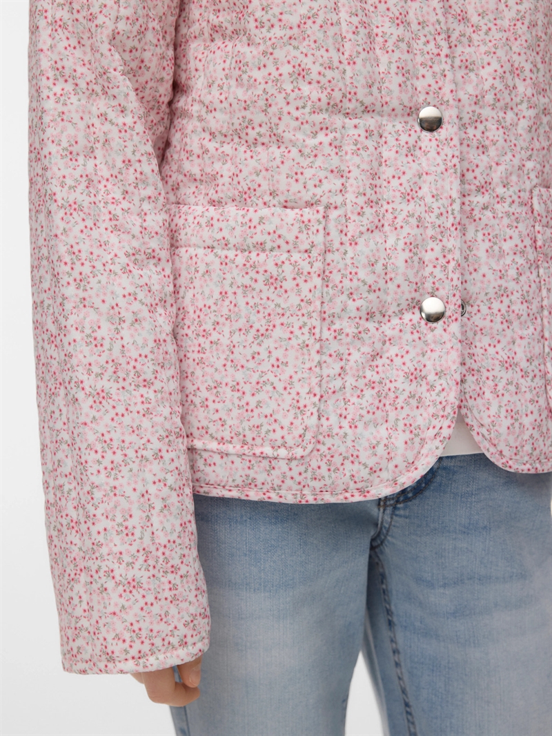 Vero Moda Mannie quiltet jakke - trendy overgangsjakke til piger i Snow White 